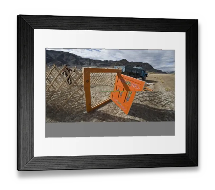 Framed Print : Building a Ger on the Mongolian Steppe near Ugli Western Mongolia Framed Print : Building a Ger on the Mongolian Steppe near Ugli Western Mongolia