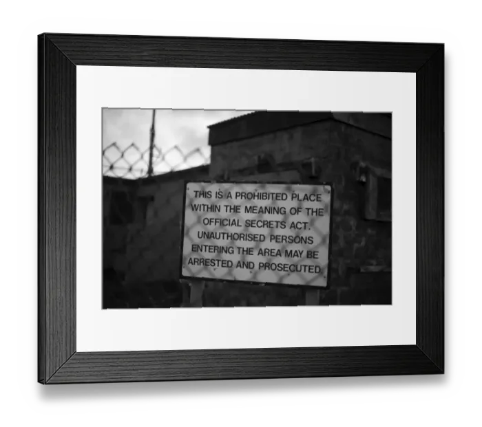 Framed Print : Ministry of Defence keeop out notice Unst Shetland Framed Print : Ministry of Defence keeop out notice Unst Shetland