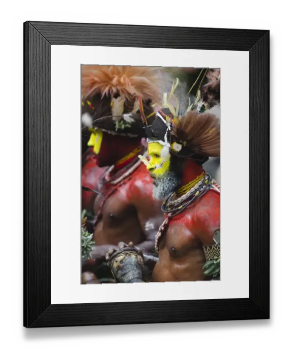 Framed Print : Huli Wigmen from the Tari Valley in the Southern Highlands of Papua New Guinea Framed Print : Huli Wigmen from the Tari Valley in the Southern Highlands of Papua New Guinea