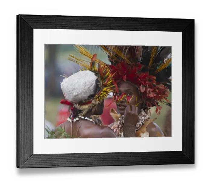 Framed Print : Preparing for the Hagen show - performer from Western Highlands Papua New Guinea Framed Print : Preparing for the Hagen show - performer from Western Highlands Papua New Guinea