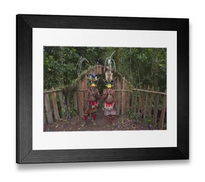 Framed Print : Huli Wig-men at Makara Bird View Lodge Tari Papua New Guinea Framed Print : Huli Wig-men at Makara Bird View Lodge Tari Papua New Guinea