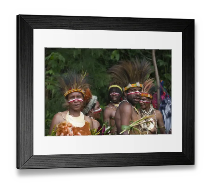Framed Print : Western Highland Sing-sing group at Paiya Show in Western Highlands Papua New Guinea Framed Print : Western Highland Sing-sing group at Paiya Show in Western Highlands Papua New Guinea