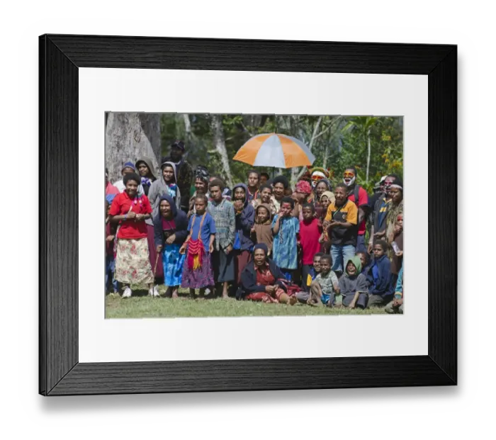 Framed Print : Local crowd watching a Sing-sing Paiya Show Western Highlands Papua New Guinea Framed Print : Local crowd watching a Sing-sing Paiya Show Western Highlands Papua New Guinea