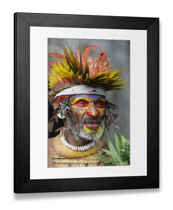 Framed Print : Juiwika Tribe from Western Highlands at Sing-sing at the Paiya Show in Western Highlands Framed Print : Juiwika Tribe from Western Highlands at Sing-sing at the Paiya Show in Western Highlands