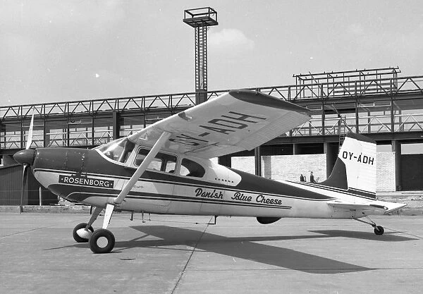Cessna 180 OY-ADH