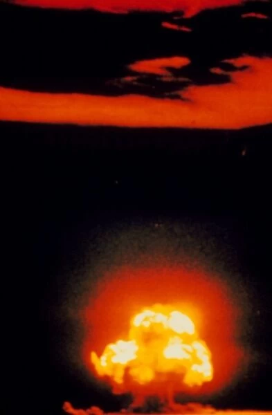 Fireball & cloud after 1st atomic bomb detonation