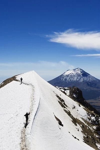 Volcan de Popocatepetl, 5452m, from Volcan de Iztaccihuatl, 5220m, Sierra Nevada