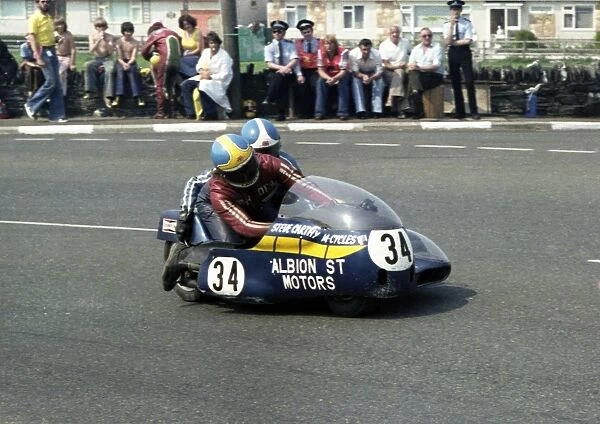 Dick Tapken & Peter Williams (Albion Yamaha) 1978 Sidecar TT