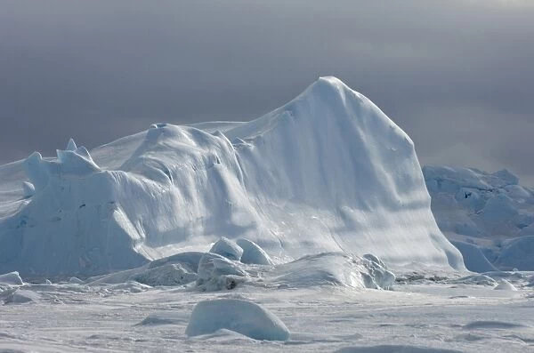 02600dt. Icebeberg stuck in fast ice of Weddell Sea Snow Hill Island Antarctic