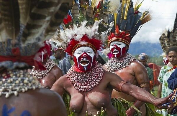 Cultural group from Mt Hagen dancing at a Sing-sing - Mt Hagen Show in Western Highlands