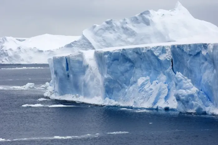 Framed Print : Icebergs Weddell Sea near Snow Hill Island Antarctica Framed Print : Icebergs Weddell Sea near Snow Hill Island Antarctica
