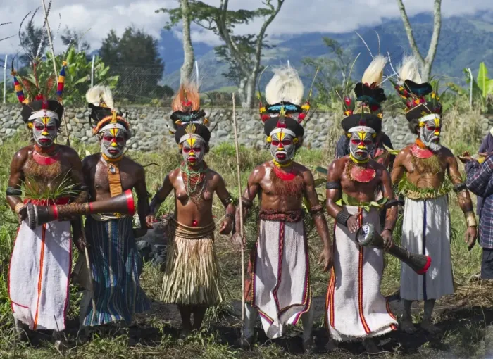 Framed Print : Western Highlanders at Hagen Show in Western Highlands Papua New Guinea Framed Print : Western Highlanders at Hagen Show in Western Highlands Papua New Guinea
