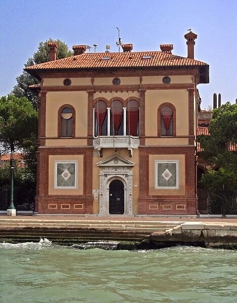Italy, Venice, House next to lagoon