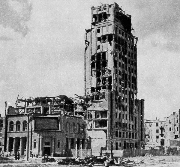 The Prudential Buildin in ruins, Warsaw Photo taken in 1945. World War II