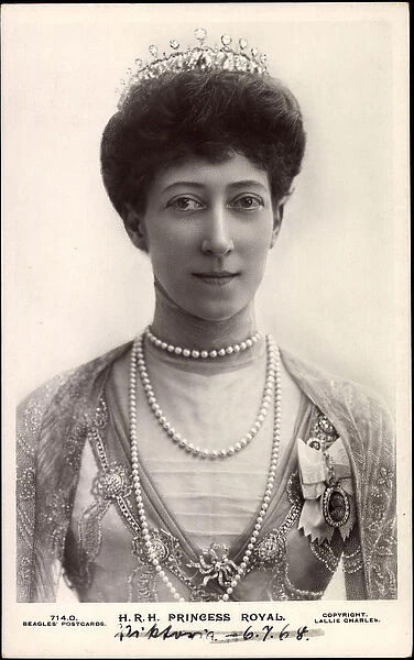 Ak H. R. H. Louise Princess Royal, Louise Victoria Alexandra Dagmar (b  /  w photo)