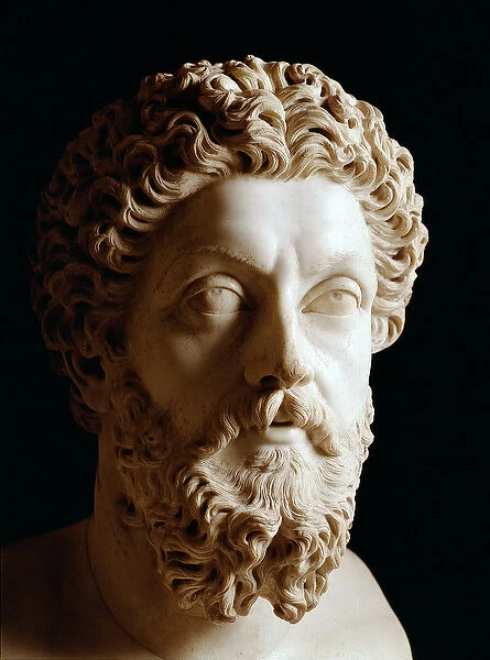 Roman Art: head of Roman Emperor Marc Aurele (120-180 AD) - Marble sculpture