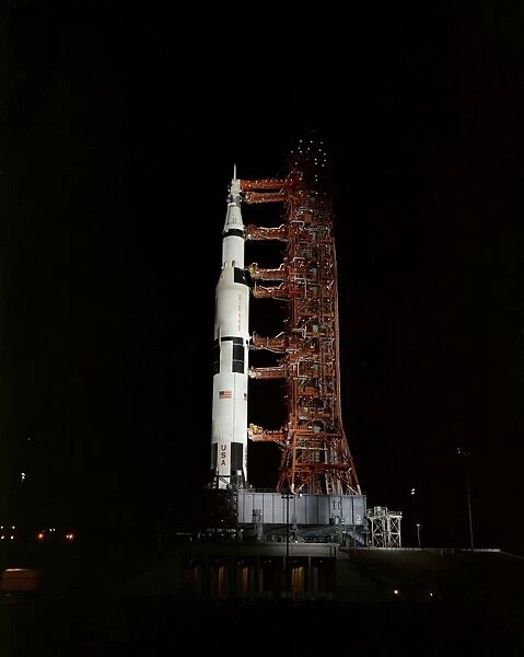 Nighttime view of the Apollo 13 space vehicle