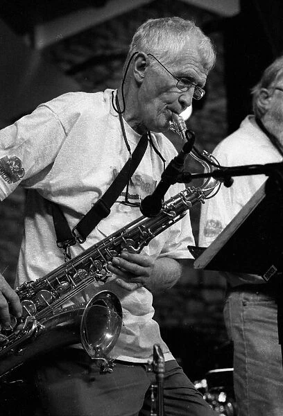 Bill Perkins, Brecon Jazz Festival, Brecon, Powys, Wales, August 2000. Artist: Brian O Connor