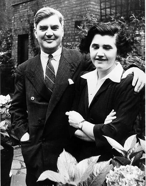 Aneurin Bevan Labour MP and unidentified female companion 1945 Nye Bevan