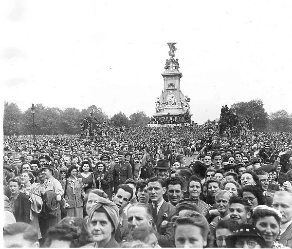 Crowd outside Buckingham Palace London on VE Day 1945 Celebrating victory in