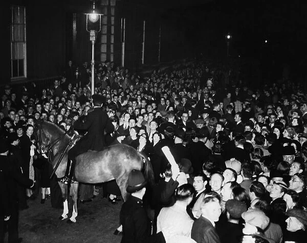 The crowds in Downing-street last night as Britains Foreign Minister, Lord Halifax