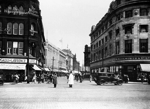 Manchester, Oldham Street and Piccadilly. 1930s