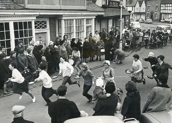 The start of yesterdays Alcester Shrove Tuesday pancake race