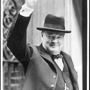 W Churchill Gives V Sign