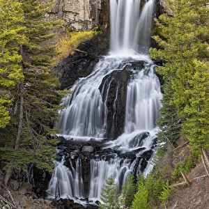Undine Falls, Yellowstone National Park, Wyoming Date: 04-10-2021
