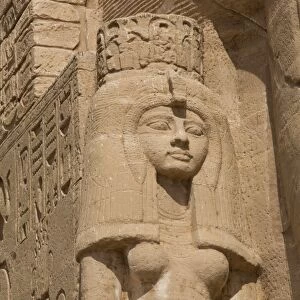 Statue of Queen Nefertari, Sun Temple, Abu Simbel, UNESCO World Heritage Site, Egypt