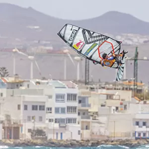 Gran Canaria 2022 Koester Checks His Landing