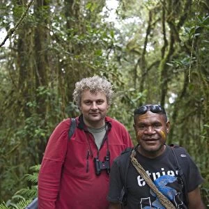 David Tipling & Alus on Bensons Trail Tari Papua New Guinea