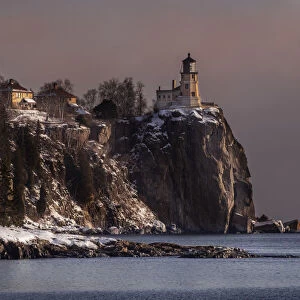 USA, Minnesota, Split Rock Lighthouse State Park. Split Rock Lighthouse on shore of Lake