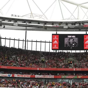 Arsenal Pays Tribute: Terry Neill Honored with Minutes Applause at Emirates Cup 2022