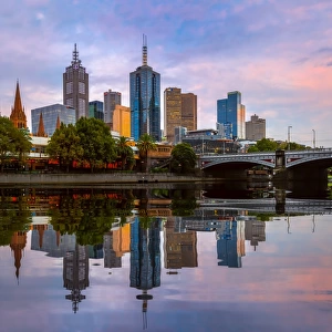 Melbourne skyline at sunset