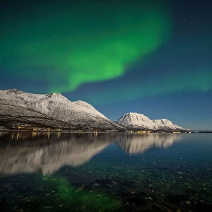 Aurora night in Ullsfjord