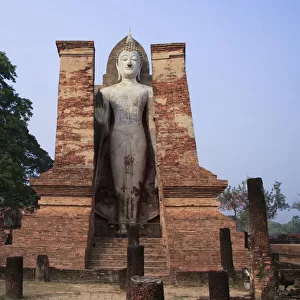 Buddha Statue at Wat Mahathat
