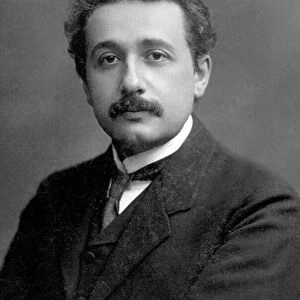 Albert Einstein, 1915 (b/w photo)
