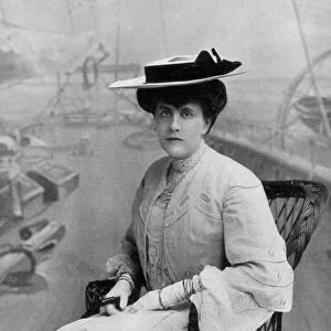 Alice Keppel, 1906 (b / w photo)