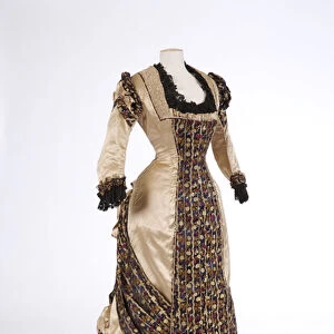 Evening dress, 1870s (silk satin)