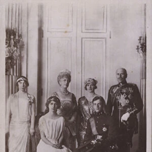 HM Queen Mary, Princess Alice, Countess of Athlone and Earl of Athlone, HM The Queen of Belgium, TRH Princess Jose and Duke of Brabant (b / w photo)