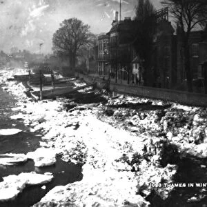 The Thames at Hammersmith in Winter, 1895 (b / w photo)