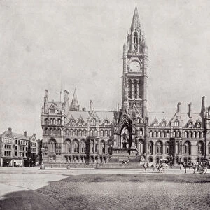 Town Hall, Manchester, England (b / w photo)