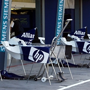 Formula One World Championship: Williams FW25 bodywork in the pit lane