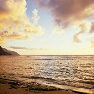 Hawaii, Kauai, Na Pali Coastline, Ke e Beach At Sunset