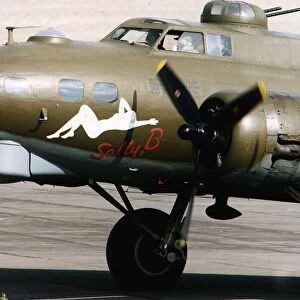 Air Aircraft Boeing B17 Flying Fortress Sally B WW2 bomber USAF circa 1990