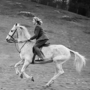 A girl riding her horse Seasons Autumn Circa 1938 A©Mirrorpix
