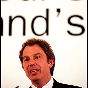 Tony Blair talks to Labours parliamentary constituents July 1998 at The Caledonian