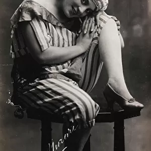 Portrait of the Italian actress Lina Murari; postcard