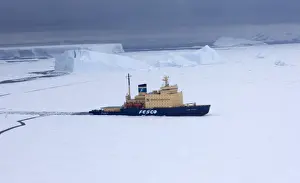Images Dated 8th November 2005: Kapitan Klebnikov breaking ice in the Weddell Sea near Snow Hill Island Antarctica
